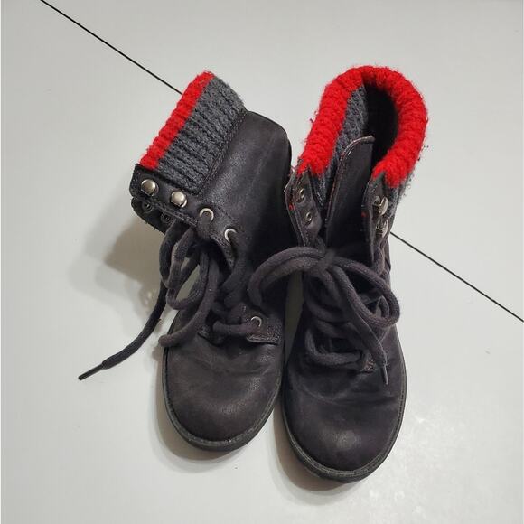 Mad Love Love Womens Size 5.5 Lace up boots with red trim - Picture 5 of 13